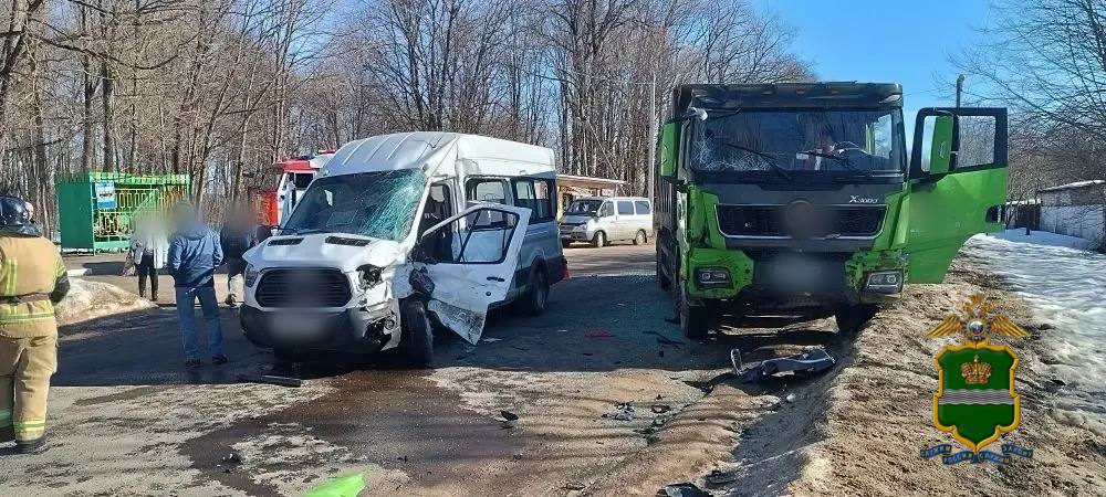 Сотрудники полиции устанавливают обстоятельства ДТП, произошедшего 22 марта 2026 года в 09 часов 36 минут на 11 км автодороги «Кондрово–Галкино–Острожное–Барсуки»