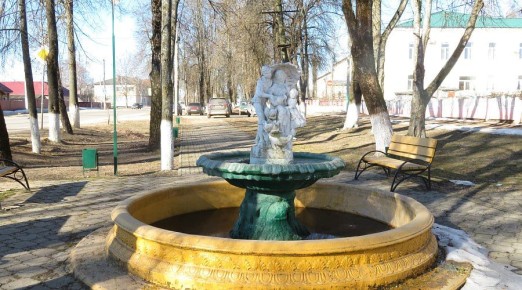 В Спас-Деменске планируют восстановить фонтан у больницы