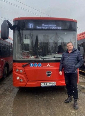 Водитель автобуса помог найти пропавшего пенсионера в Калуге