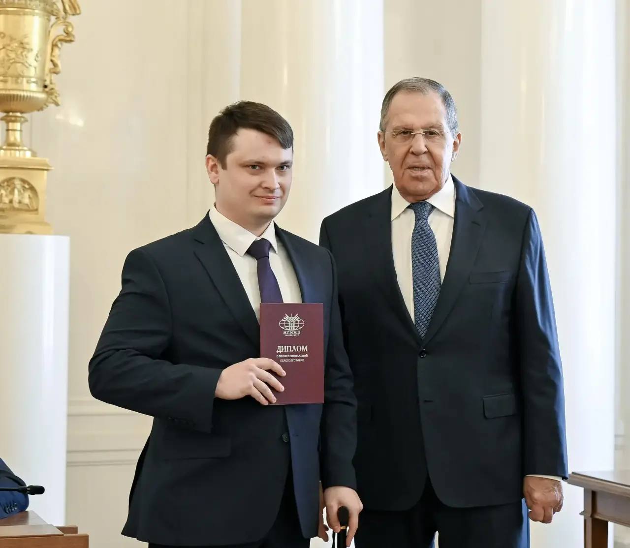 Владислав Шапша: Два ветерана СВО из нашего региона получили дипломы МГИМО из рук Министра иностранных дел РФ Сергея Лаврова Владислав Шапша: Два ветерана СВО из нашего региона получили дипломы МГИМО из рук Министра иностранных дел РФ Сергея Лаврова