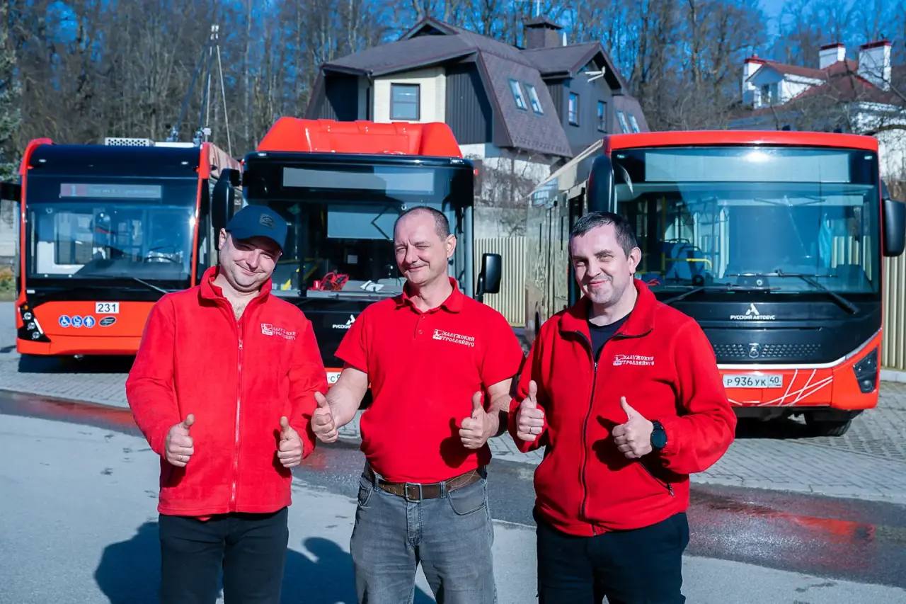 Владислав Шапша: Станислав Антонов, Сергей Исаев и Сергей Качулин трудятся водителями в Управлении калужского троллейбуса