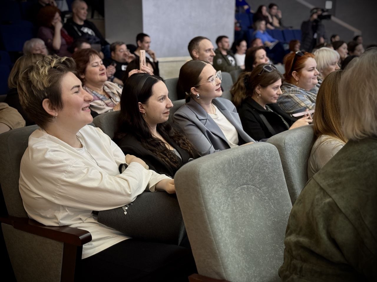В Калуге состоялся семинар для педагогов и родителей на тему деструктивного поведения молодежи В Калуге состоялся семинар для педагогов и родителей на тему деструктивного поведения молодежи