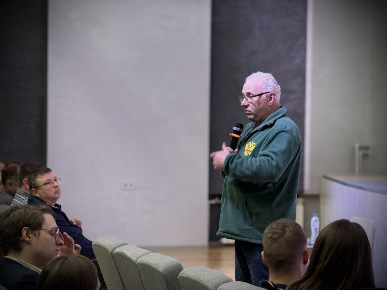 В Калуге состоялся семинар для педагогов и родителей на тему деструктивного поведения молодежи В Калуге состоялся семинар для педагогов и родителей на тему деструктивного поведения молодежи