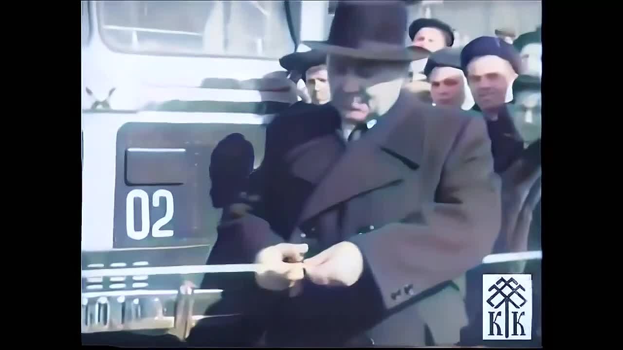 Дмитрий Денисов: 30 марта 1956 года. Гул голосов, улыбки, ожидание чуда… И вот – у Гостиных рядов перерезана лента