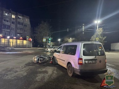 В Калуге «Фольксваген» сбил мотоциклиста