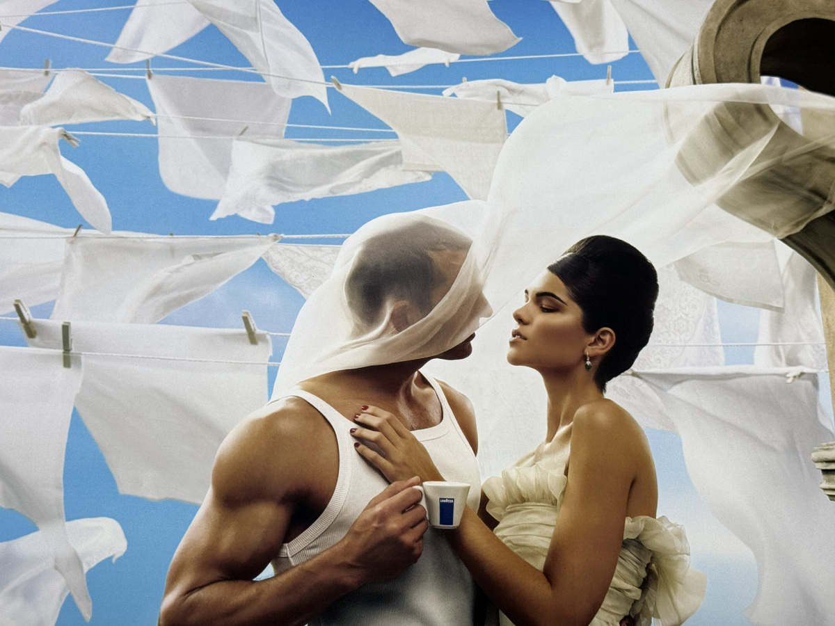 Тридцать лет Lavazza: как кофе и искусство объединились в культовом календаре