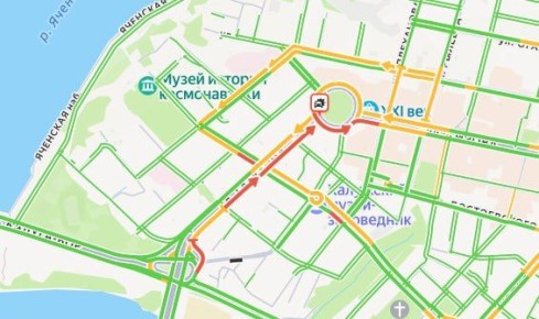 Пробка собралась на въезде в центр Калуги