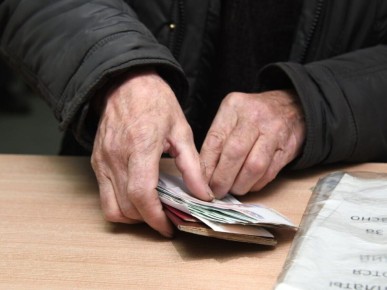 Россияне получат пенсии раньше из-за длинных выходных в марте
