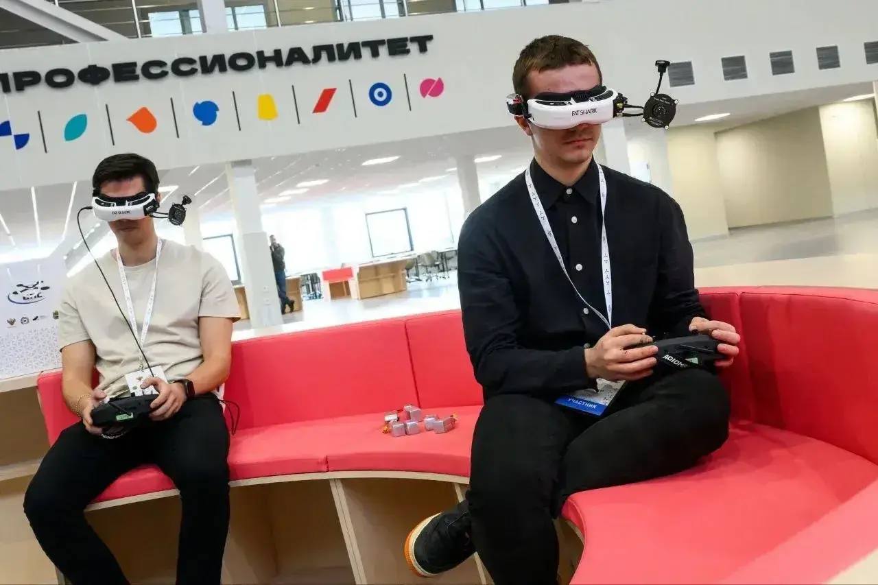 Владислав Шапша: В продолжение темы подготовки кадров, востребованных в экономике Владислав Шапша: В продолжение темы подготовки кадров, востребованных в экономике