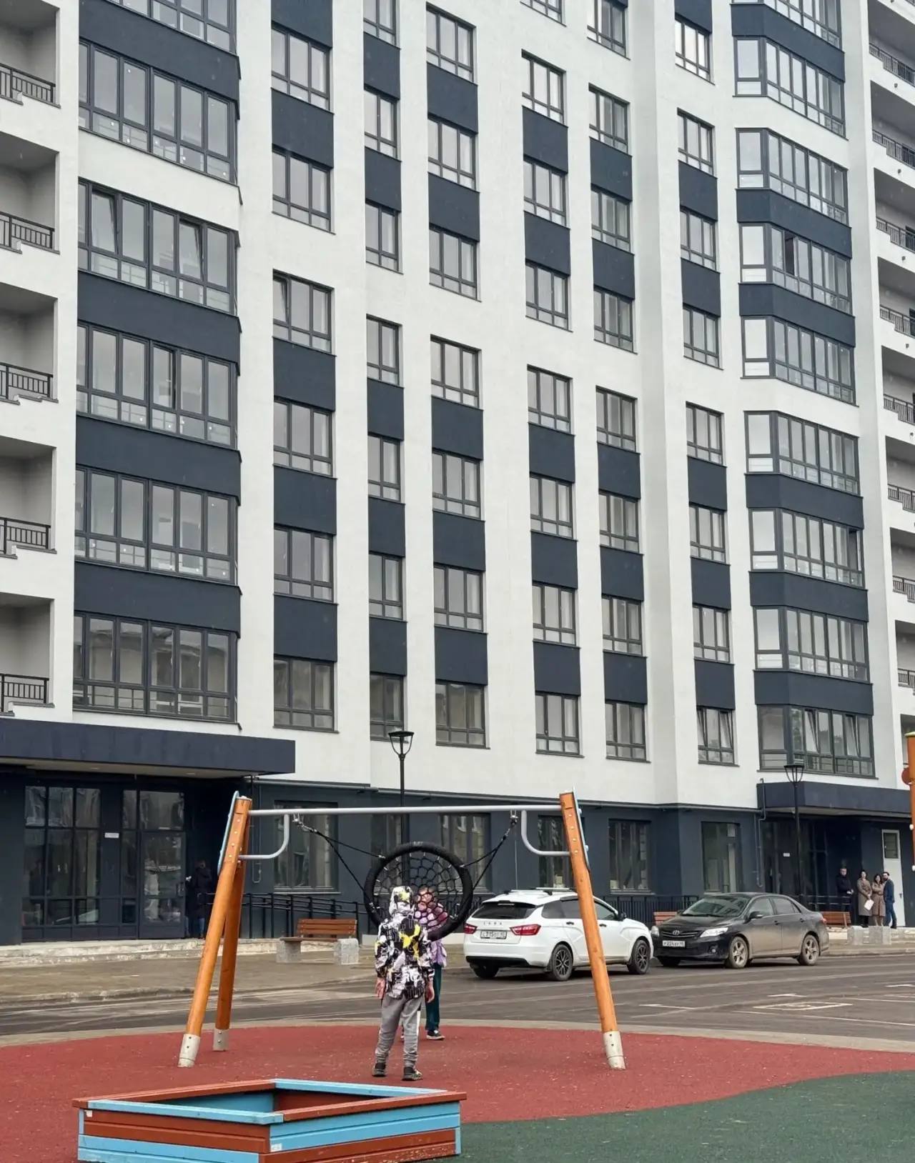 Дмитрий Денисов: Новые ключи – новая жизнь: ещё 80 калужских семей переехали в комфортные квартиры! Дмитрий Денисов: Новые ключи – новая жизнь: ещё 80 калужских семей переехали в комфортные квартиры!