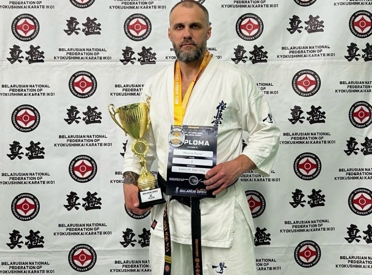 Калужский каратист привёз серебро с международных соревнований в Минске