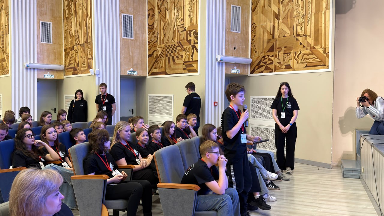 В рамках конкурса «Перекрёсток» и 90-летия Госавтоинспекции состоялся брифинг руководства УМВД России по Калужской области В рамках конкурса «Перекрёсток» и 90-летия Госавтоинспекции состоялся брифинг руководства УМВД России по Калужской области