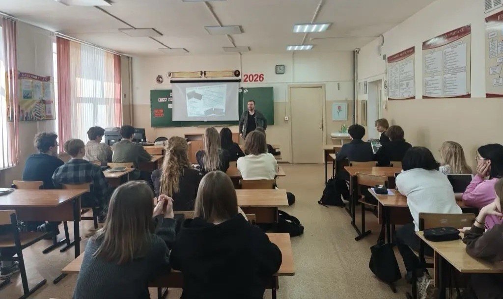 В Калуге полицейские рассказали молодежи об ответственности за экстремистскую деятельность