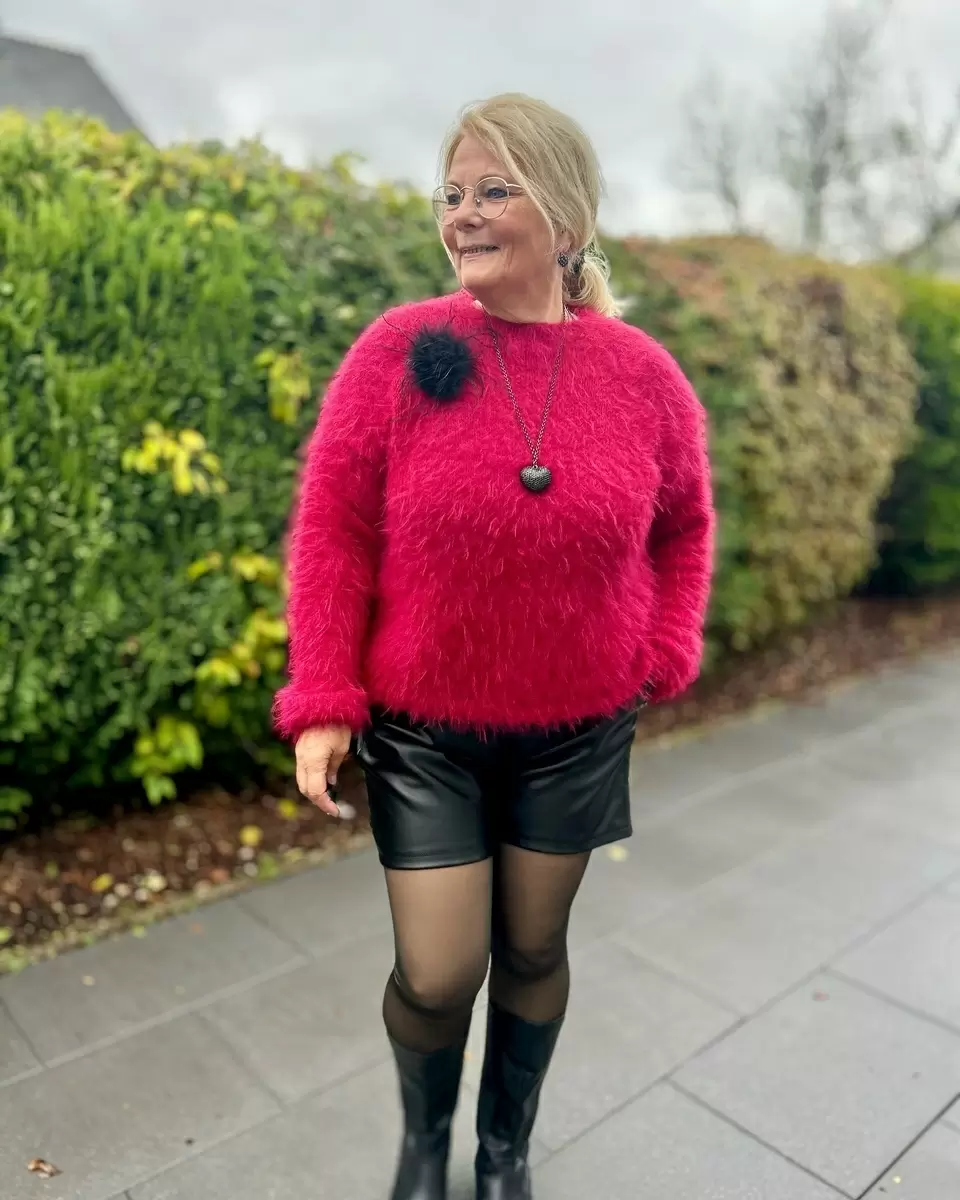 Как выглядеть стильно и молодо: 11 вещей, от которых стоит отказаться после 60