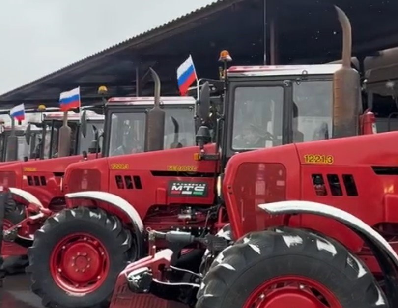 Калужская МТС получила 10 новых тракторов