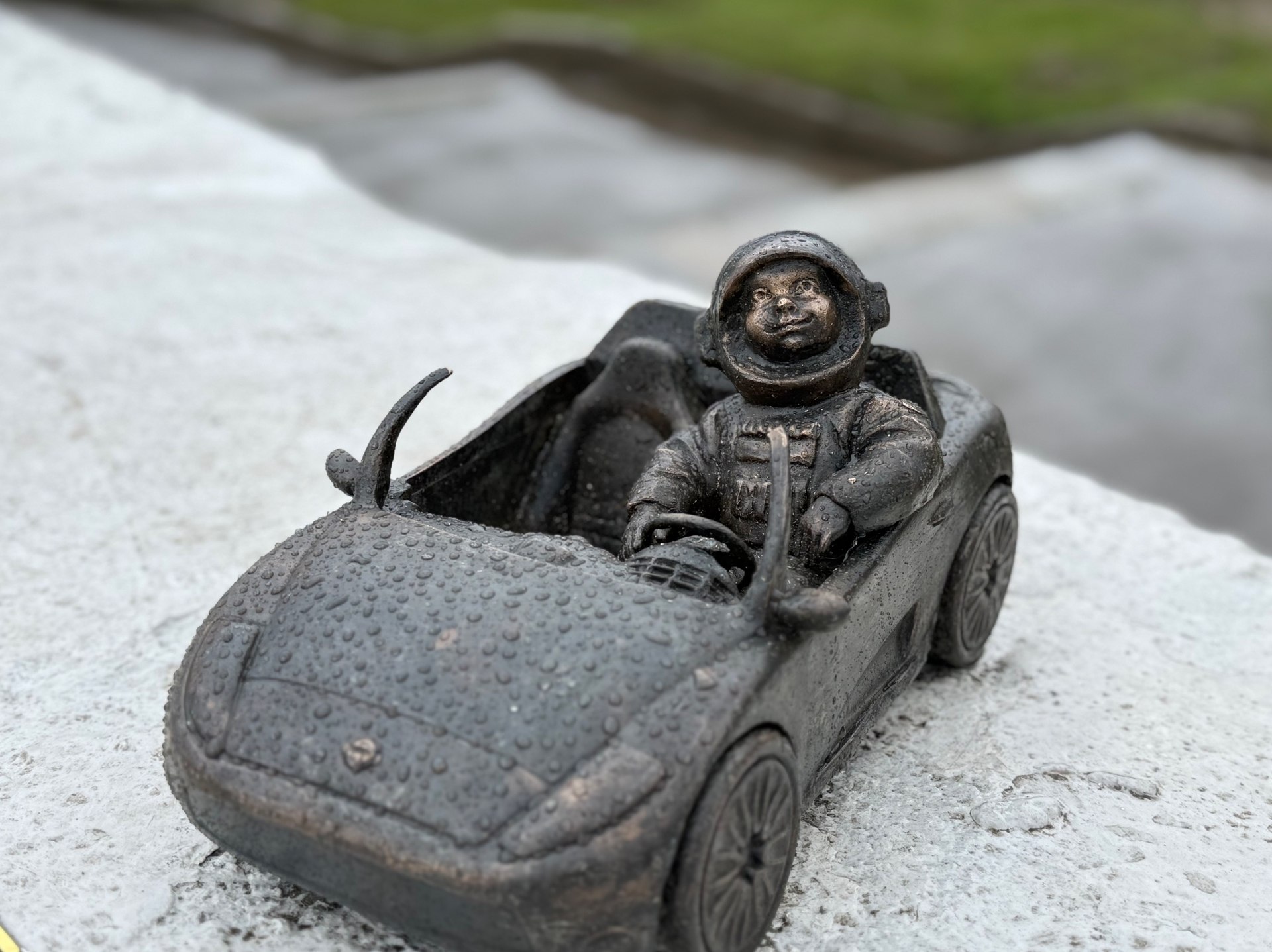 Полку космонавтиков прибыло