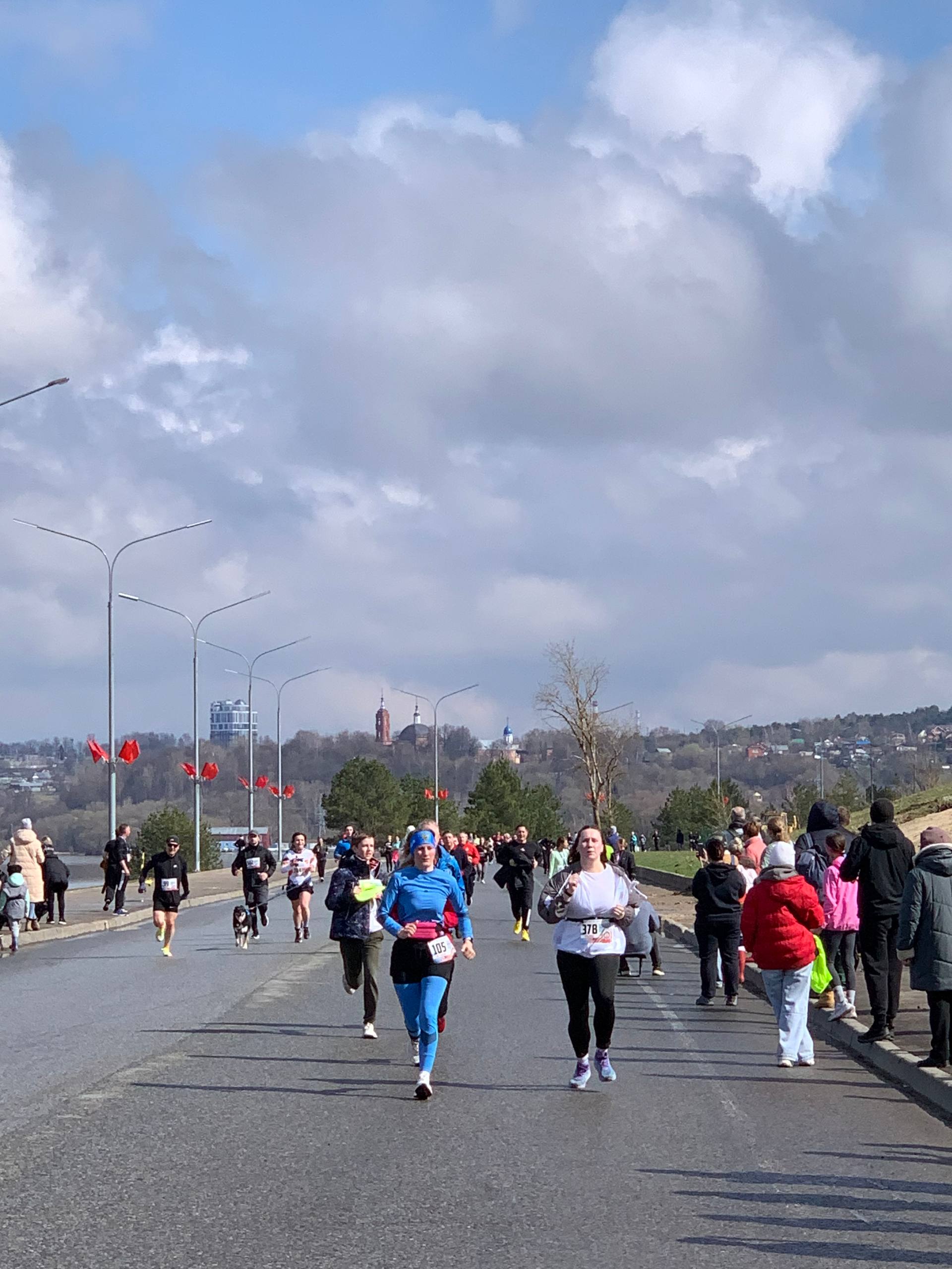 Тысяча калужских бегунов отправились в свой "Первый полёт" Тысяча калужских бегунов отправились в свой "Первый полёт"