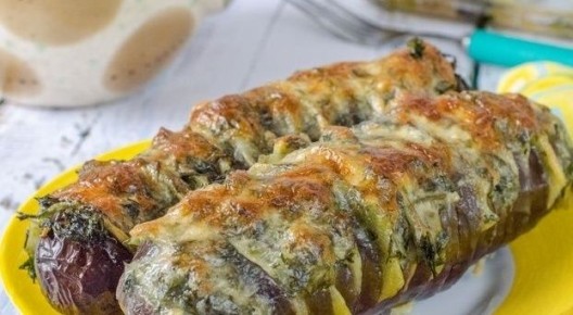 Ароматные запеченные баклажаны "Гармошка" с картофельным сюрпризом