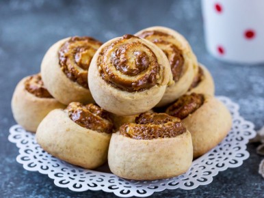 Мягкое печенье с орехами и сгущёнкой: восхитительное лакомство за 30 минут