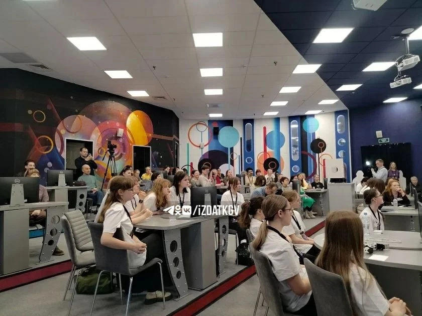 6 Звезда шоу «6 кадров» провел мастер-класс калужанам 6 Звезда шоу «6 кадров» провел мастер-класс калужанам