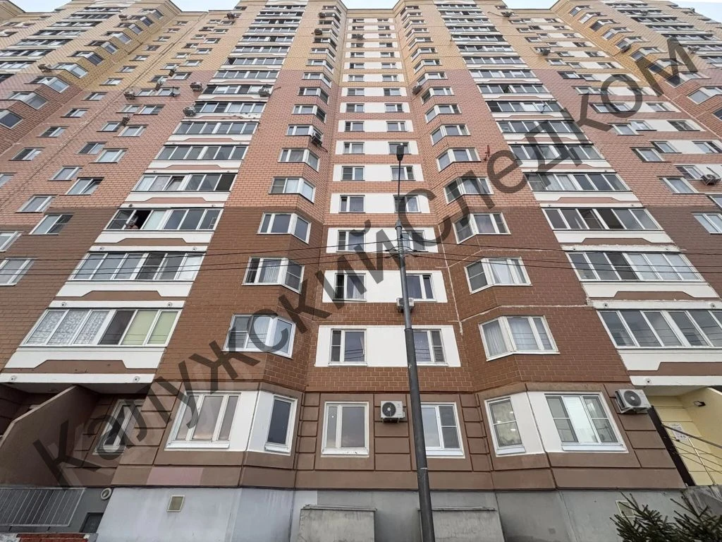 В Обнинске следователи СК устанавливают обстоятельства падения 1,5-годовалой девочки с 8-го этажа