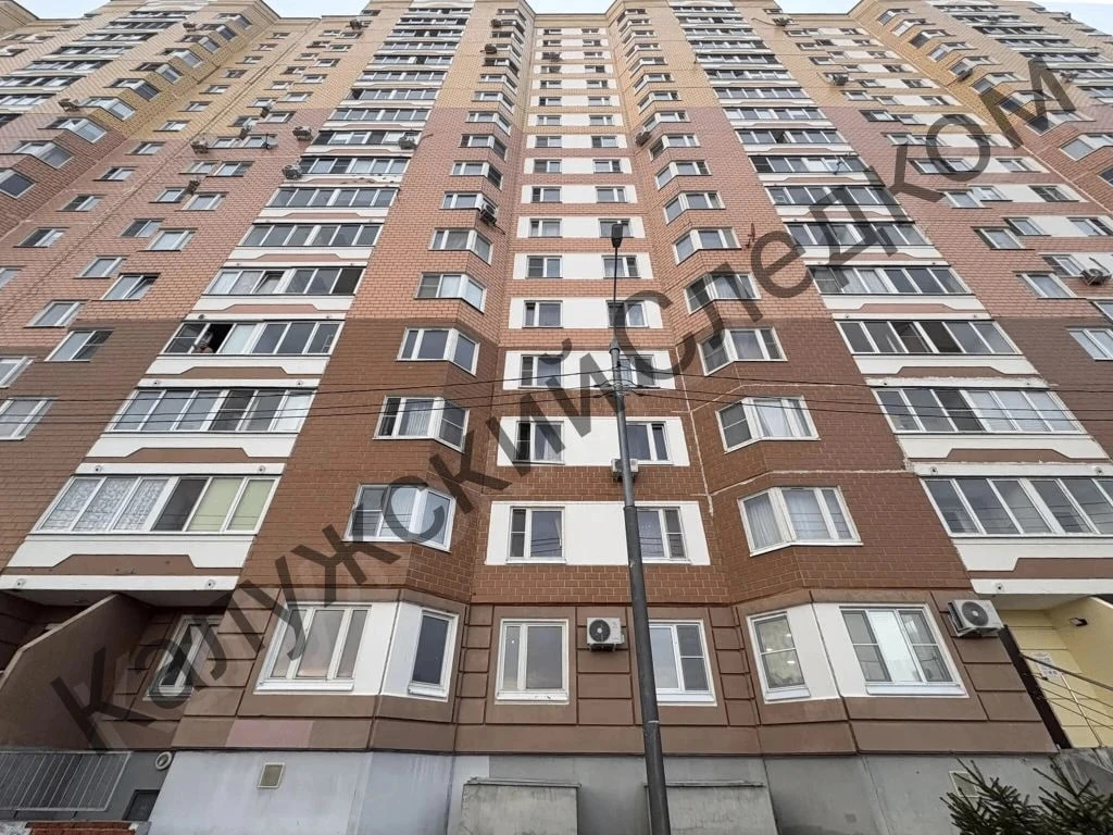 В Обнинске 1,5-годовалая девочка выпала с 8-го этажа