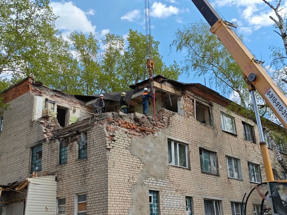 В Малоярославце Калужской области ликвидировали последствия обрушения крыши В Малоярославце Калужской области ликвидировали последствия обрушения крыши