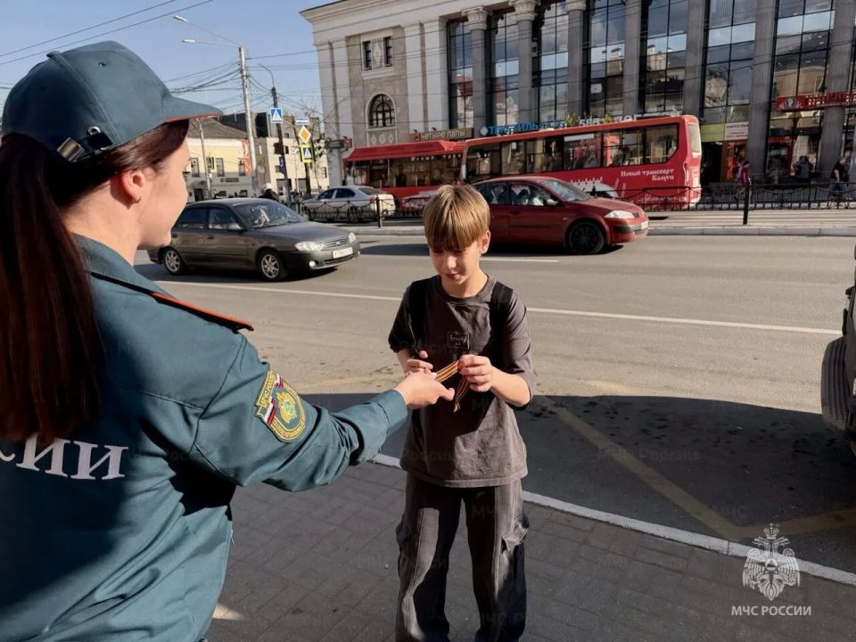 Молодежь Главного управления чтит память героев Молодежь Главного управления чтит память героев