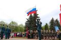 На площади Победы калужские школьники, которые несут караульную службу на Посту №1, продемонстрировали искусство владения оружием и строевыми приемами