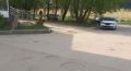 Мамы боятся вести детей в поликлинику на Никитина из-за ям на дороге