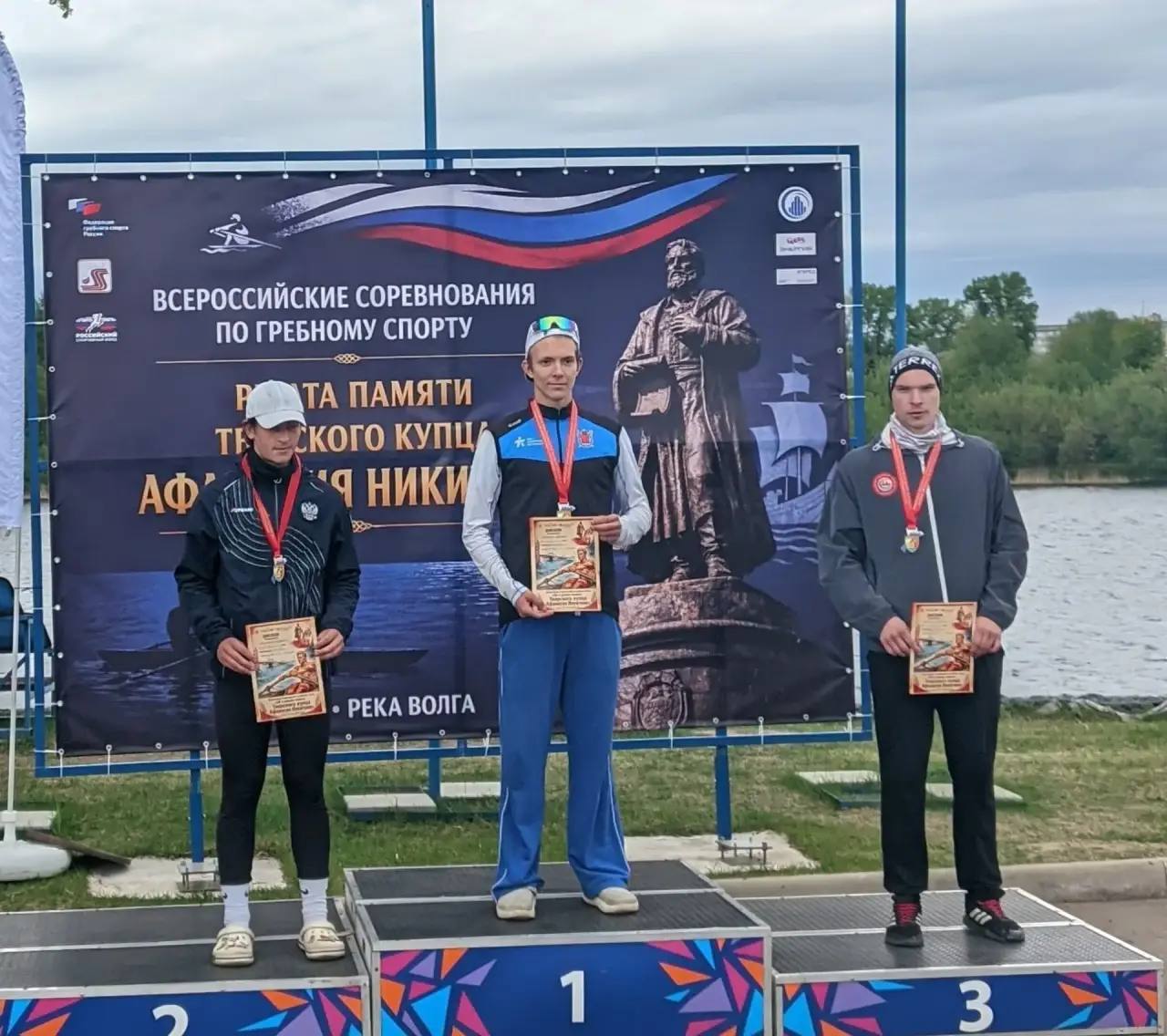 Калужские гребцы загребли полный комплект медалей на всероссийских соревнованиях