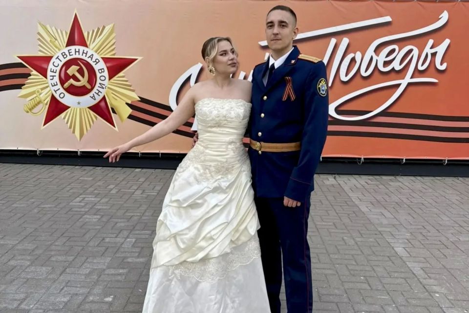 Исполняющий обязанности руководителя СУ СК России по Калужской области Константин Василевич и сотрудники регионального следственного управления приняли участие в офицерском бале с участием сотрудников и военнослужащих... Исполняющий обязанности руководителя СУ СК России по Калужской области Константин Василевич и сотрудники регионального следственного управления приняли участие в офицерском бале с участием сотрудников и военнослужащих...