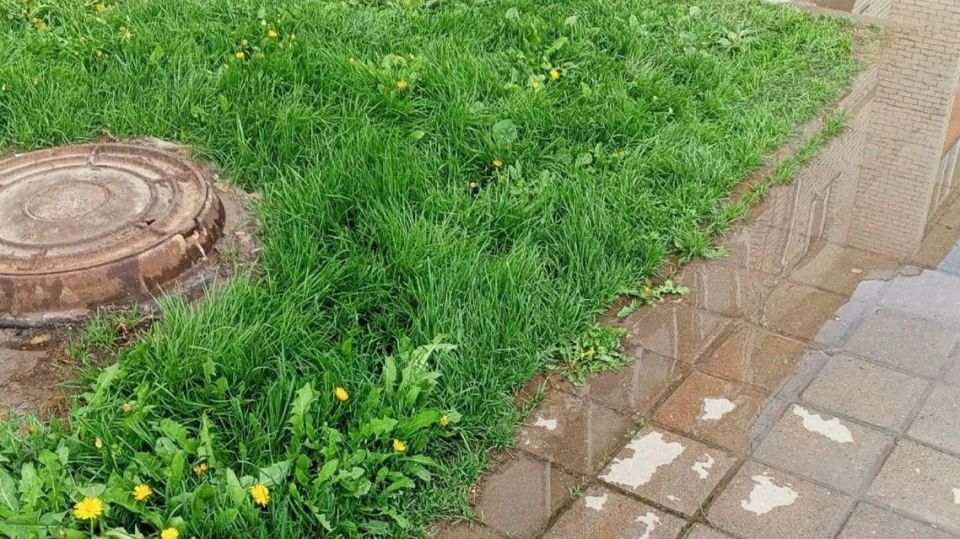 В Кирове устранили засор на сетях канализации В Кирове устранили засор на сетях канализации