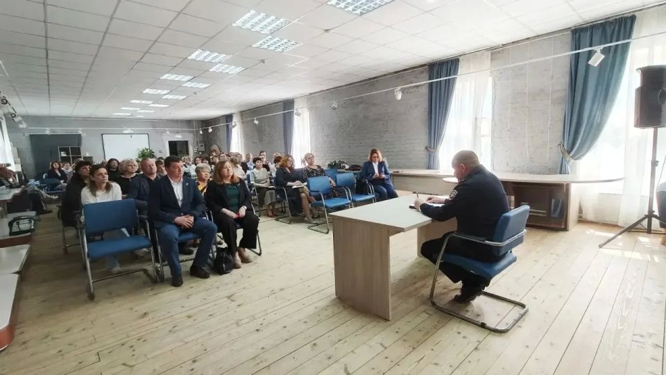 Начальником ОМВД России «Боровский» организована рабочая встреча с руководителями организаций и предприятий