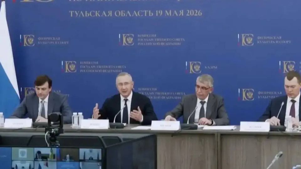 Владислав Шапша: Сегодня во Всероссийском съезде учителей физкультуры участвует педагог из Барятинской школы Александр Михайлович Федяев Владислав Шапша: Сегодня во Всероссийском съезде учителей физкультуры участвует педагог из Барятинской школы Александр Михайлович Федяев