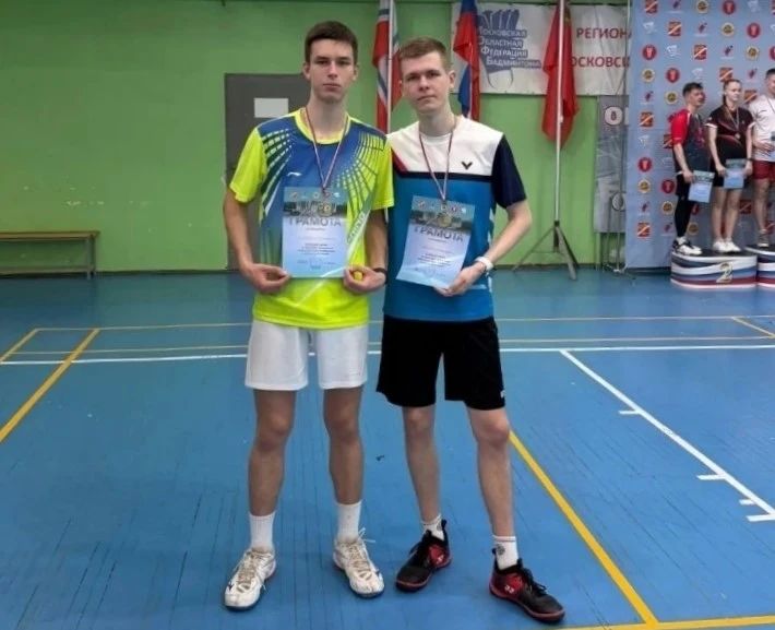 Калужские бадминтонисты взяли два серебра на чемпионате ЦФО