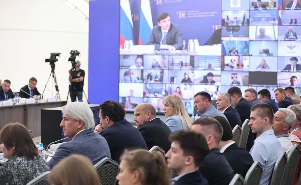 Сергей Кравцов: «Мы продолжаем работу по повышению статуса учителя физкультуры» Сергей Кравцов: «Мы продолжаем работу по повышению статуса учителя физкультуры»