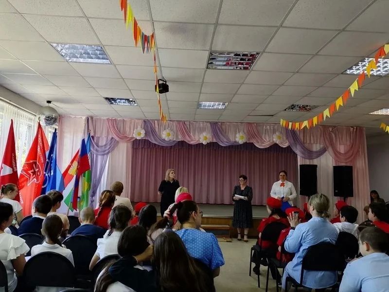 В Калуге состоялось посвящение школьников в отряд юных инспекторов движения «Факел»