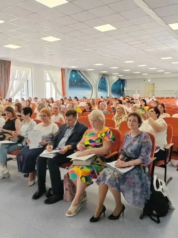 Стереотипы о воспитателях — в прошлом! Стереотипы о воспитателях — в прошлом!