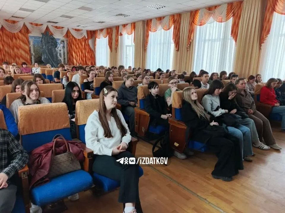 Калужским студентам рассказали, как не стать жертвами вербовки Калужским студентам рассказали, как не стать жертвами вербовки