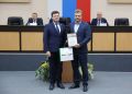 Депутат Андрей Линков за добросовестный труд, высокий профессионализм и активное участие в III Всероссийской муниципальной премии «Служение» награждён благодарственным письмом губернатора Калужской области