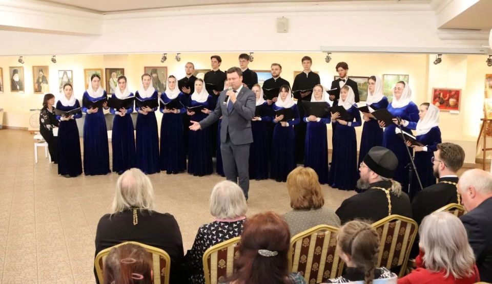 В галерее Калужского Дома музыки открылась выставка «Святые заступники Земли Калужской» В галерее Калужского Дома музыки открылась выставка «Святые заступники Земли Калужской»