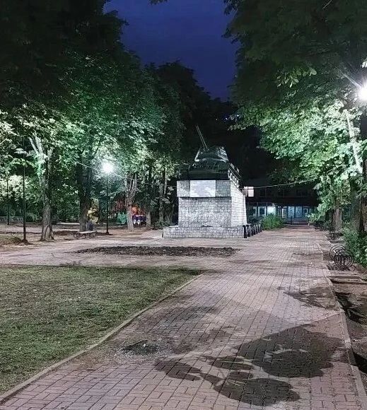 Уличное освещение модернизировали еще в одном сквере Калуги