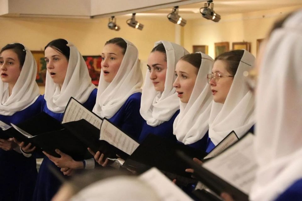 В галерее Калужского Дома музыки открылась выставка «Святые заступники Земли Калужской» В галерее Калужского Дома музыки открылась выставка «Святые заступники Земли Калужской»