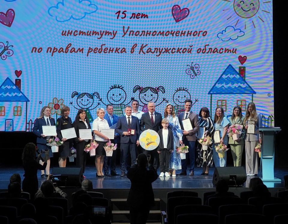 Владислав Шапша: «Дети должны улыбаться!» - трогательное стихотворение прочитал Антон Артемьев