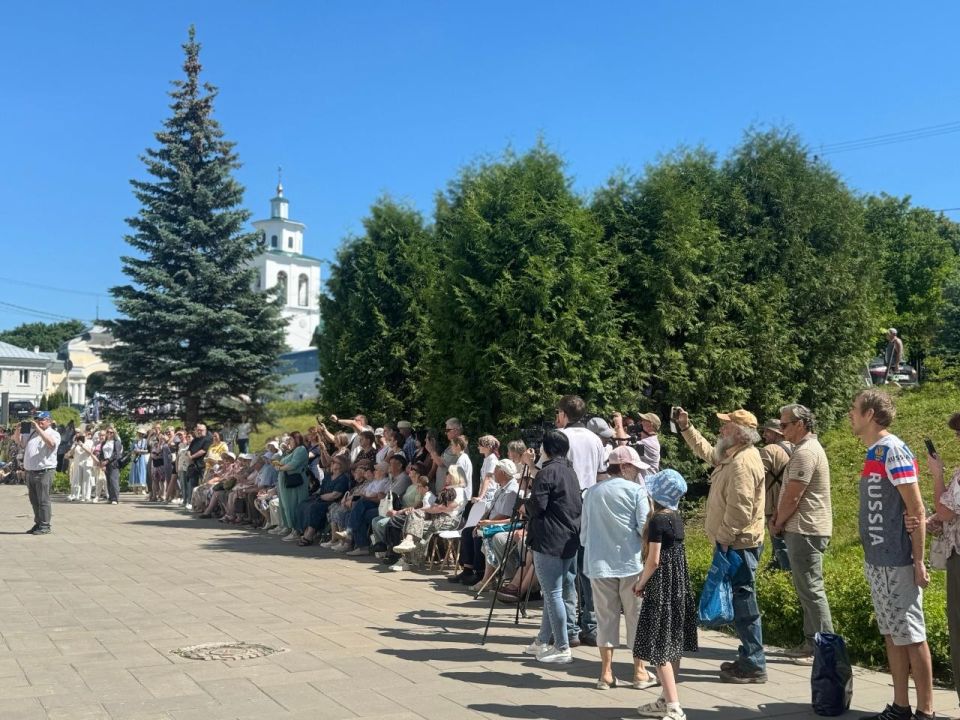 Пушкинский праздник прошел в Полотняном Заводе Пушкинский праздник прошел в Полотняном Заводе