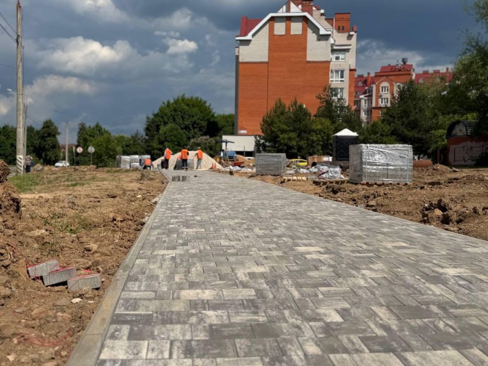 На улице Курчатова в Обнинске уложат новый асфальт На улице Курчатова в Обнинске уложат новый асфальт