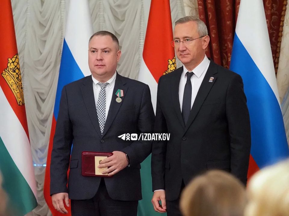 Владислав Шапша вручил госнаграды гражданам Калужской области Владислав Шапша вручил госнаграды гражданам Калужской области