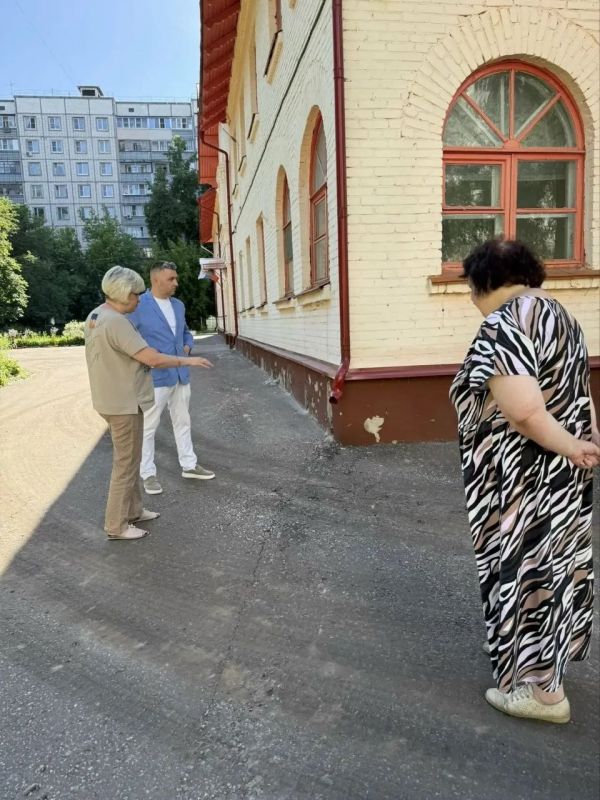 Депутат Дмитрий Бабаев провёл выездной приём