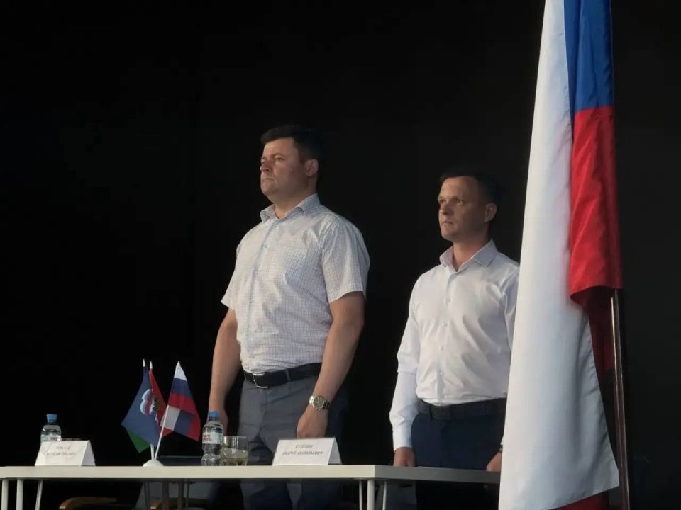 Дмитрий Денисов: С коллегами из городской думы Калуги провели конференцию местного отделения партии «Единая Россия» Дмитрий Денисов: С коллегами из городской думы Калуги провели конференцию местного отделения партии «Единая Россия»